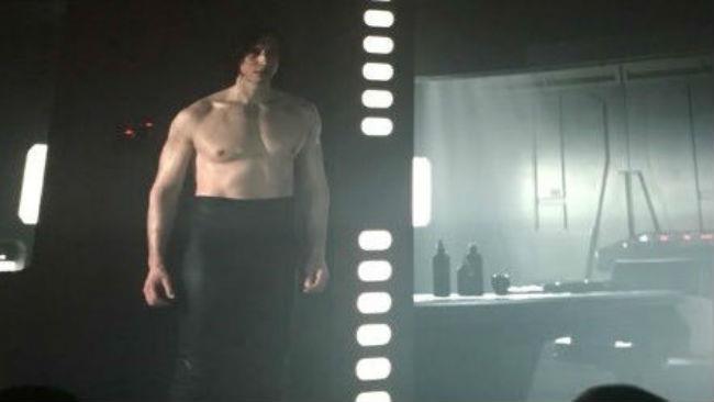 Adam Driver in Star Wars - Gli Ultimi Jedi Adam Driver in Star Wars - Gli Ultimi Jedi senza maglietta