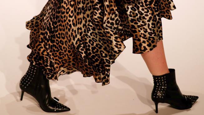 Gli stivaletti con le borchie must dell'autunno inverno 2018-19 Le scarpe con le borchie sono di moda per l'A/I 2018-19