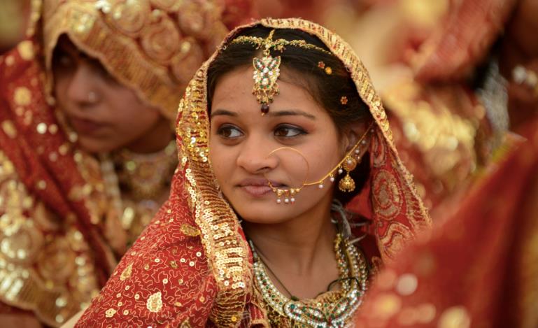 Sesso con spose bambine è considerato stupro Una baby sposa indiana