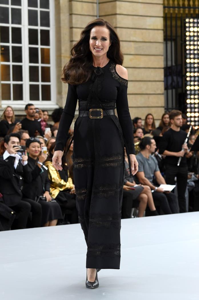Helen Mirren e le altre star alla sfilata L'Oréal Paris Andie MacDowell a Parigi