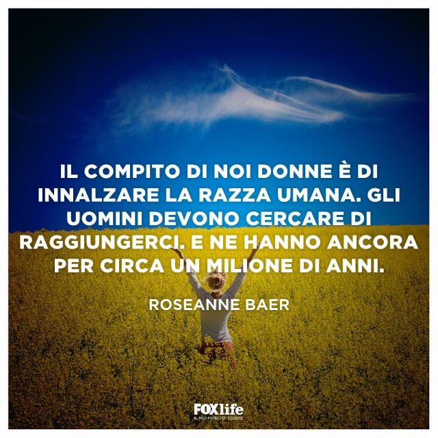 Citazione Baer Donna cammina in una campo di fiori