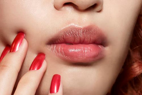 Unghie rosse Unghie con smalto rosso