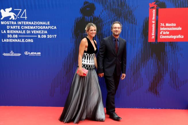 Francesca Barra e Claudio Santamaria litigano per le strade di Roma Francesca Barra e Claudio Santamaria