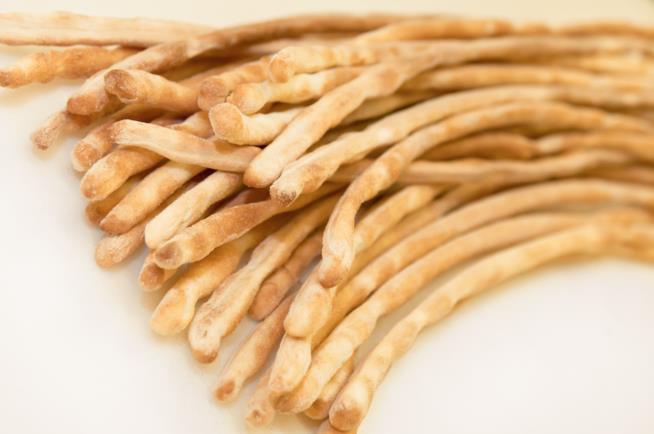 Grissini torinesi: la ricetta casalinga Grissini torinesi