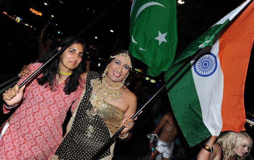 Ragazza pakistana e indiana Pakistan, approvata la legge per i diritti delle persone transgender