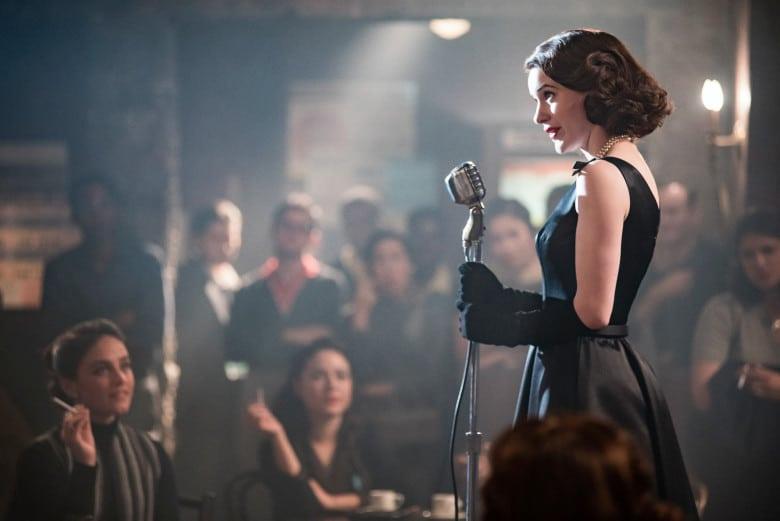 Mrs Maisel e l'abito nero di tendenza L'abito nero classico e bon ton