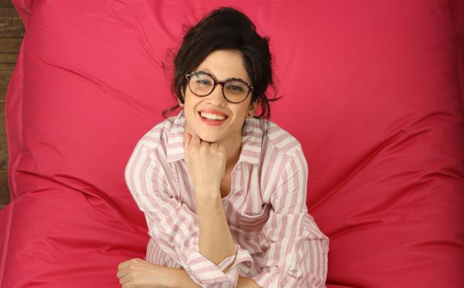Lodovica Comello fa parte del cast di Extravergine Lodovica Comello fa parte del cast di Extravergine