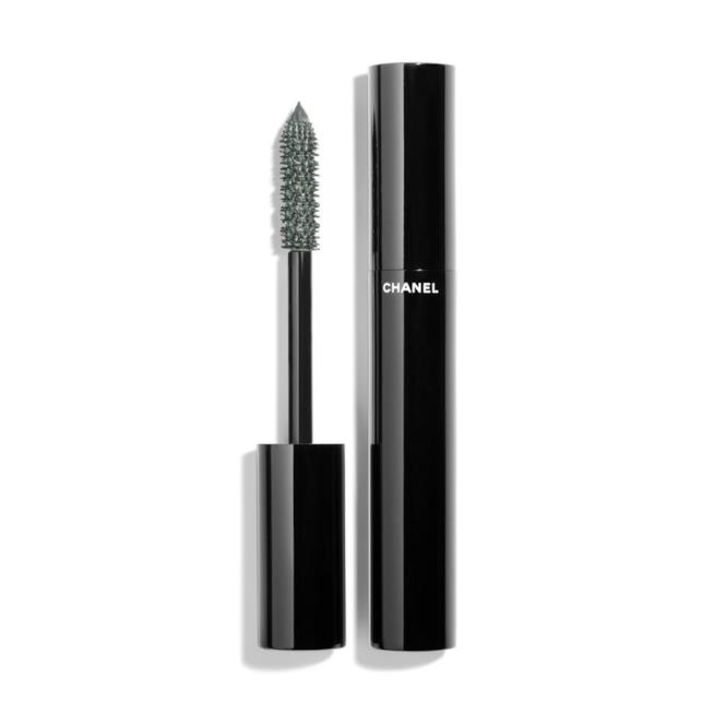 Tutte le migliori marche di mascara colorati da acquistare Le Volume de Chanel Waterproof Mascara in Gris Voilé
