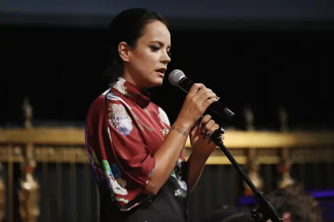 Lily Allen si mette a nudo: 'Ho lottato contro i disturbi mentali' Lily Allen