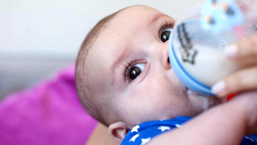 I migliori biberon: panoramica dei modelli in commercio Bambino con biberon