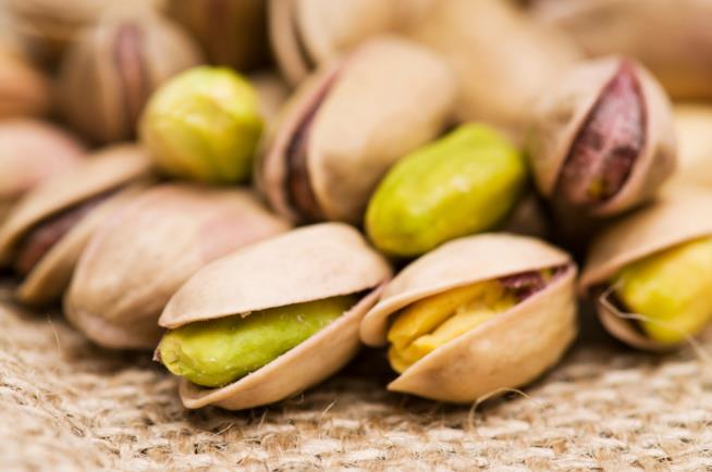 Usi, proprietà, ricette e controindicazioni dei pistacchi, un frutto buono e salutare I pistacchi tra usi più comuni, ricette, proprietà e controindicazioni
