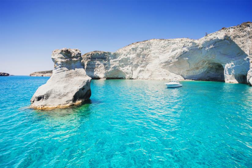 Milos, l'isola della Venere Milos, tra rocce sulfuree e un mare cristallino