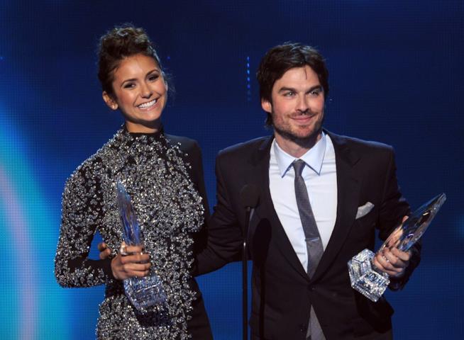 Nina Dobrev è amica di Ian Somerhalder e della moglie Nikki Reed Nina Dobrev e Ian Somerhalder