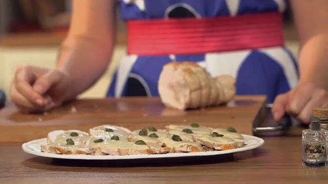 Ricetta del tacchino tonnato di GialloZafferano Piatto di tacchino tonnato