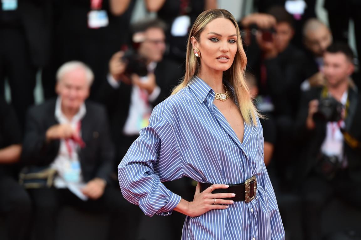 Candice Swanepoel a Venezia 76