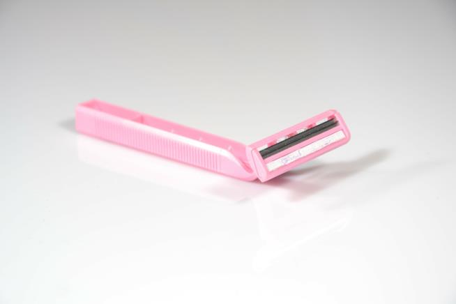 Januhairy: le donne scelgono di non depilarsi un mese Rasoio