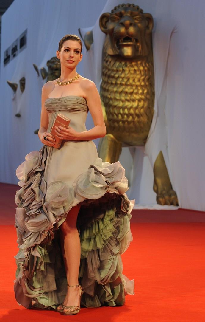 Venezia: i migliori look della Mostra del Cinema Anne Hathaway a Venezia nel 2008