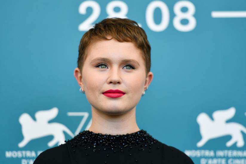 Il taglio di capelli di Eliza Scanlen a Venezia è già un must have Eliza Scanlen primo piano
