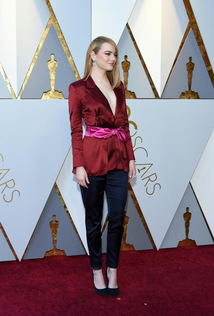 Oscar 2018: gli outfit delle star che ricorderemo Emma Stone in Louis Vuitton