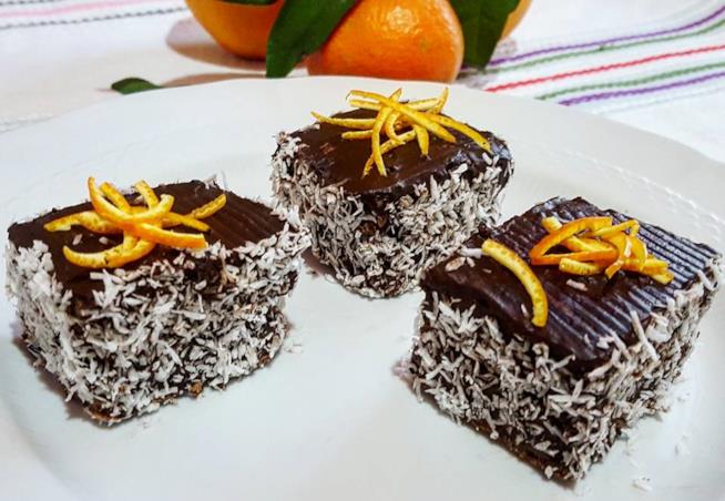 Quadrotti proteici al cacao e arancia Dolcetti monoporzione al cacao