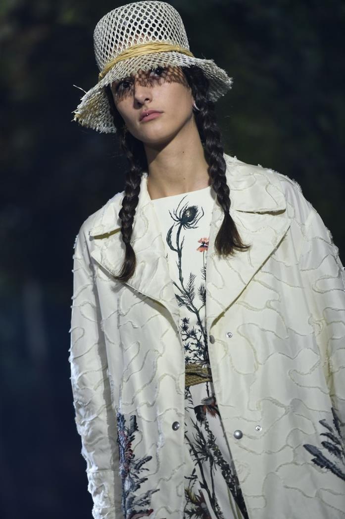 Sfilata Dior Un look della sfilata Dior