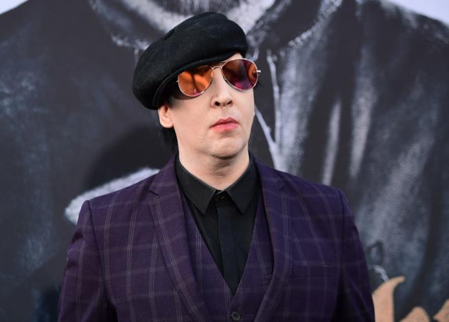 Marilyn Manson, costretto a cancellare 9 date dopo l'incidente sul palco Marilyn Manson
