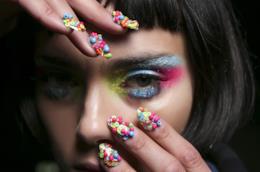 Unghie decorate 2019 tante idee glam per la nail art da copiare per essere fashion