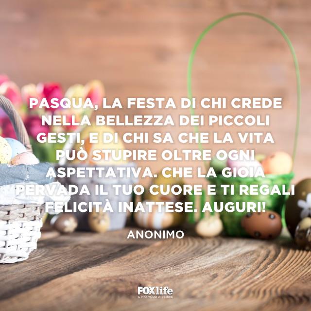 Pensiero di Pasqua di un anonimo Tavolo con uova decorate