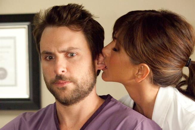 Sesso: ecco cosa pensa l'uomo quando è la donna a prendere l'iniziativa Una scena tratta da Come ammazzare il capo... e vivere felici