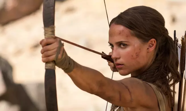 In arrivo la Barbie ispirata all'eroina protagonista del franchise Tomb Raider Lara Croft Alicia Vikander in una scena di Tom Raider