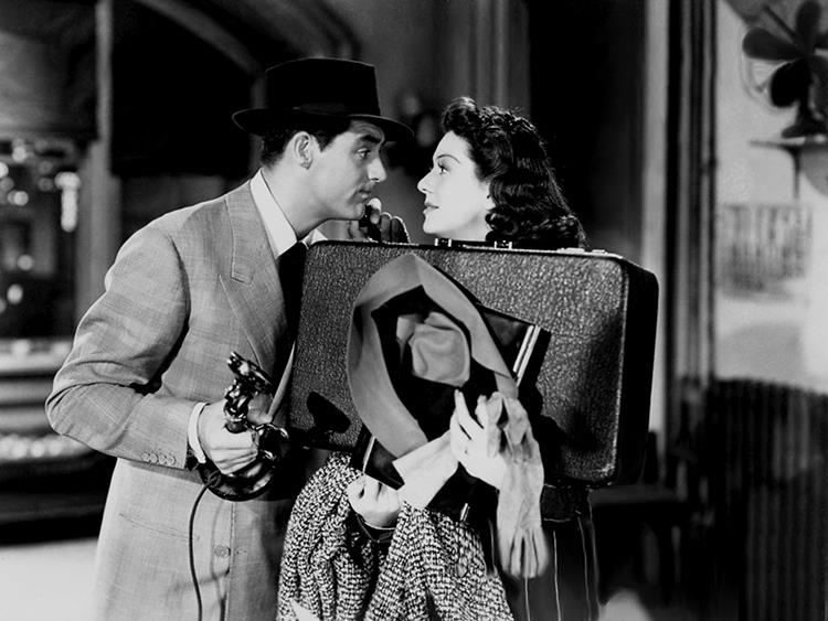 Rosalind Russell e Cary Grant in La signora del venerdì Una immagine del film La Signora del venerdì di Howard Hawks