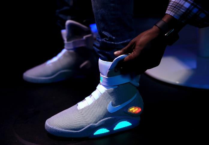 Nike Air Mag Tirotno al Futuro 2 Nike Air Mag
