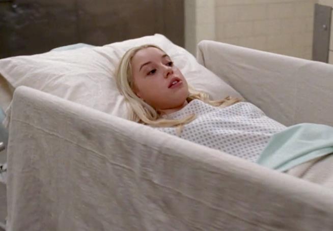 Katie Bryce torna come paziente in Grey's Anatomy 12, inizialmente è stata curata da Meredith Grey e Derek Shepherd Katie Bryce durante il primo episodio di Grey's Anatomy