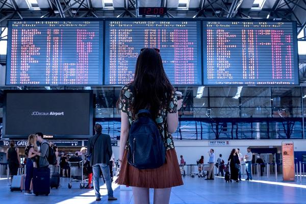 Visto turistico per gli USA Turista all'aeroporto