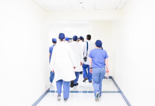 Ospedale Infermieri e medici in ospedale