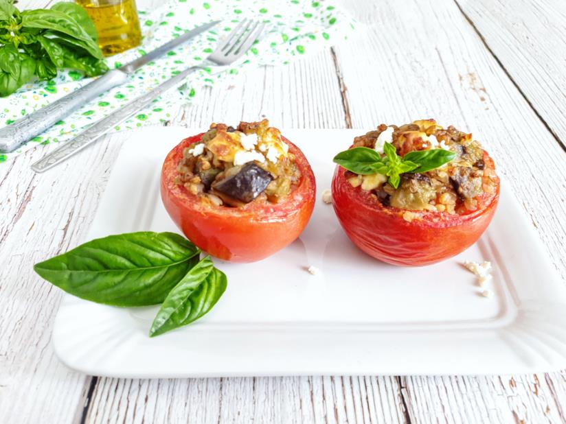 Pomodori ripieni Piatto con verdura ripiena