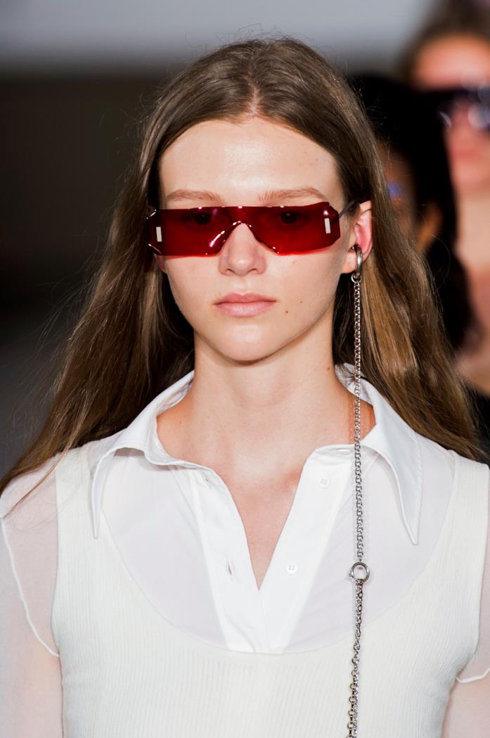 Acne occhiali da sole Modella che indossa occhiali Acne alla S/S 2019