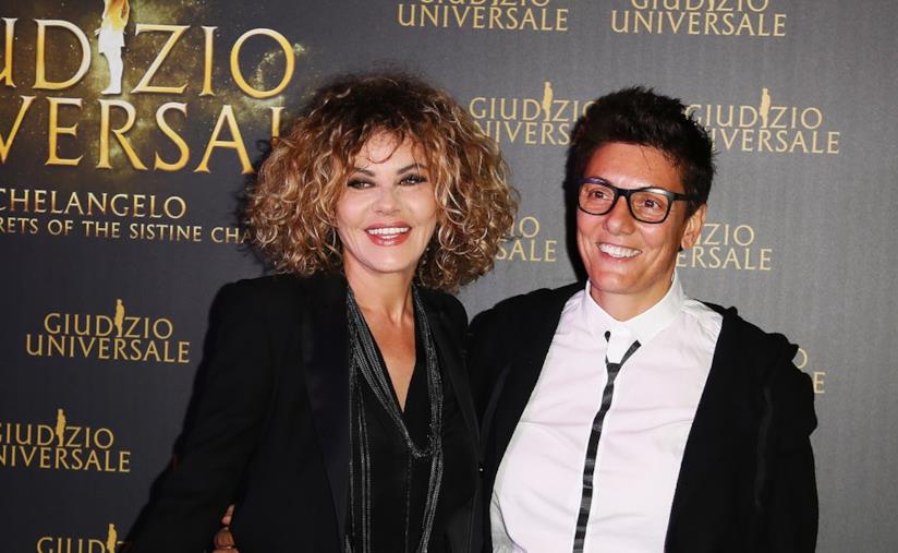 Eva Grimaldi si è sposata, testimone Gabriel Garko Eva Grimaldi e Imma Battaglia in primo piano