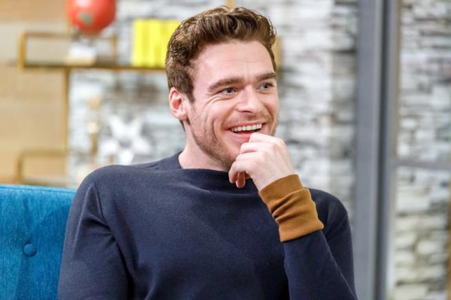 Richard Madden parla della reazione dei suoi genitori alle scene di nudo in Bodyguard Richard Madden