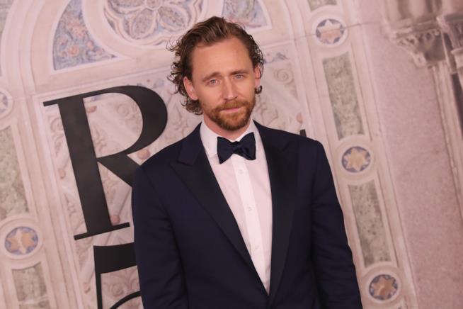 Tom Hiddleston tornerà a interpretare Loki in una serie TV Tom Hiddleston