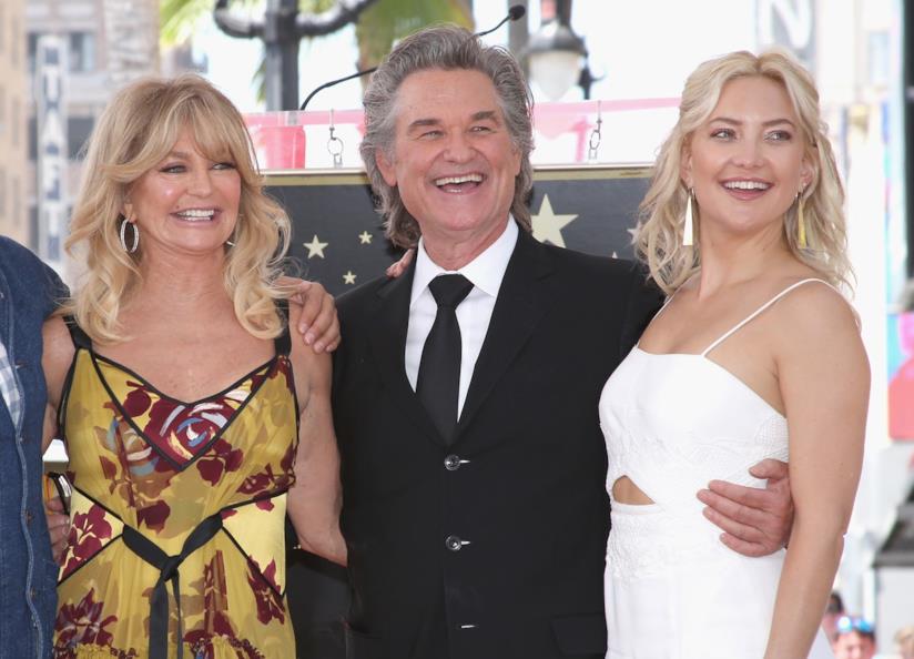 Kurt Russell, Goldie Hawn e Kate Hudson Gli attori Kurt Russell, Goldie Hawn e Kate Hudson