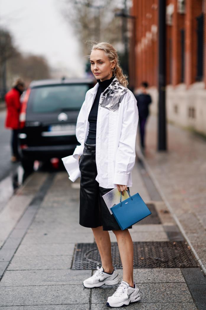 Outfit casual con sneakers Outfit casual con sneakers nike
