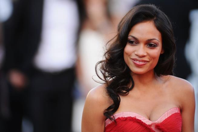 Rosario Dawson si fotografa nuda su Instagram per il compleanno Rosario Dawson