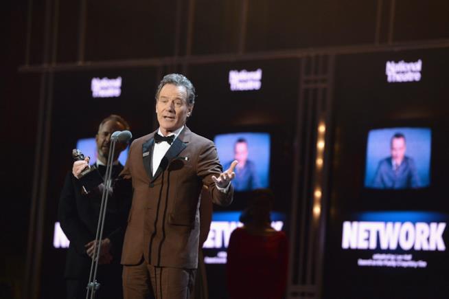 Bryan Cranston premiato agli Olivier Awards 2018 Bryan Cranston sul palco degli Olivier Awards