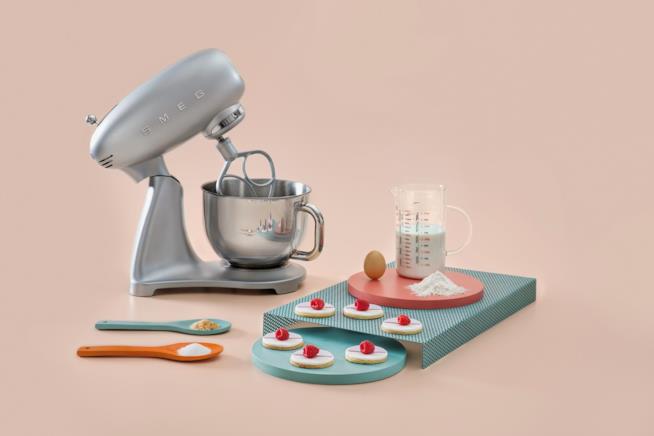 Gli elettrodomestici vintage regalano alle nostre cucine un look anni '50 in perfetta tendenza 2017 Smeg, impastatrice della linea anni '50