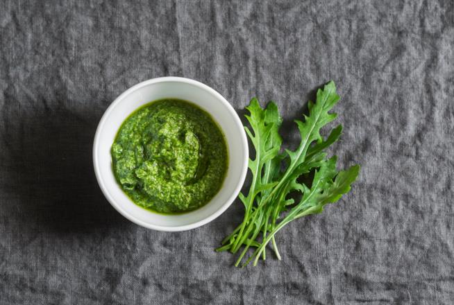 Pesto di rucola: la ricetta con le verdura fresca di stagione a giugno Pesto di rucola