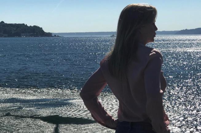 I festeggiamenti e le anticipazioni dell'episodio numero 300 di Grey's Anatomy Ellen Pompeo sul set di Grey's Anatomy 14