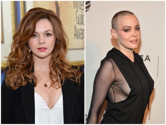 Amber Tamblyn contro Rose McGowan per le critiche rivolte alle altre donne di Hollywood Amber Tamblyn e Rose McGowan