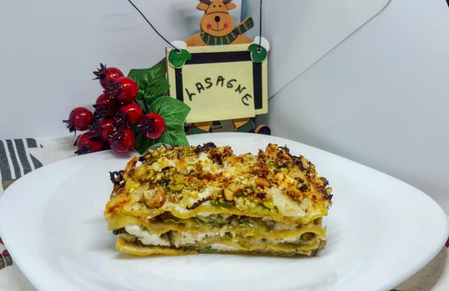 Lasagna integrale Primo piatto con noci e verdure