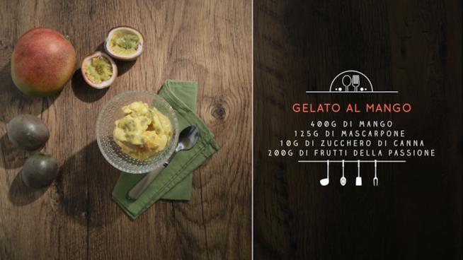 Gelato al mango con il mascarpone, lo zucchero di canna e i frutti della passione Gelato al mango